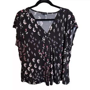 Lane Bryant Blouse Womens size 18/20 Black W/ Colorful‎ FlowersV-Neck No Sleeve